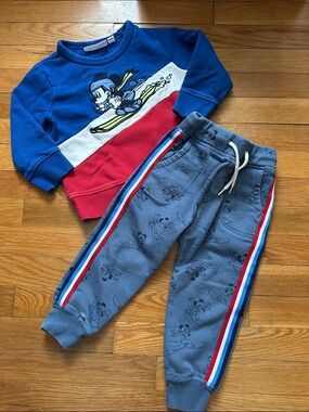 Gap Mickey Mouse Ski Sweatshirt and Jogger Set